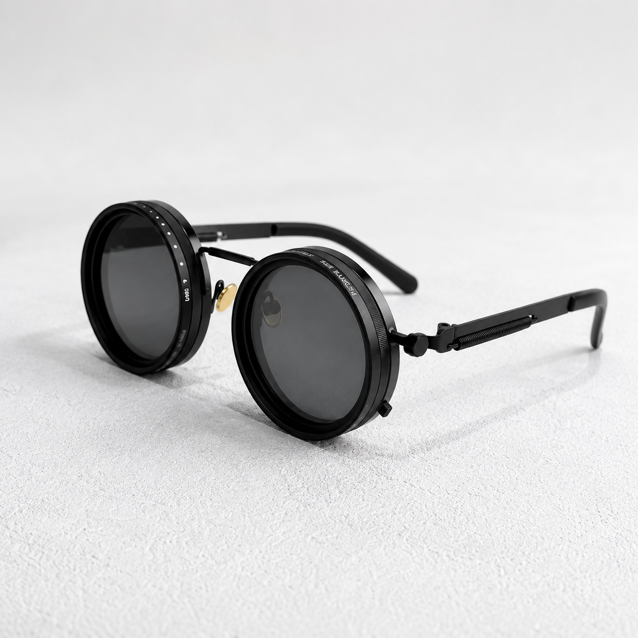 Lunettes de soleil à teinte ajustable